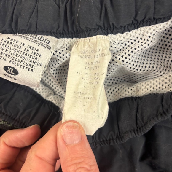 COLUMBIA Mens Black Packable Lined Athletic Shorts size: XL - Picture 7 of 10